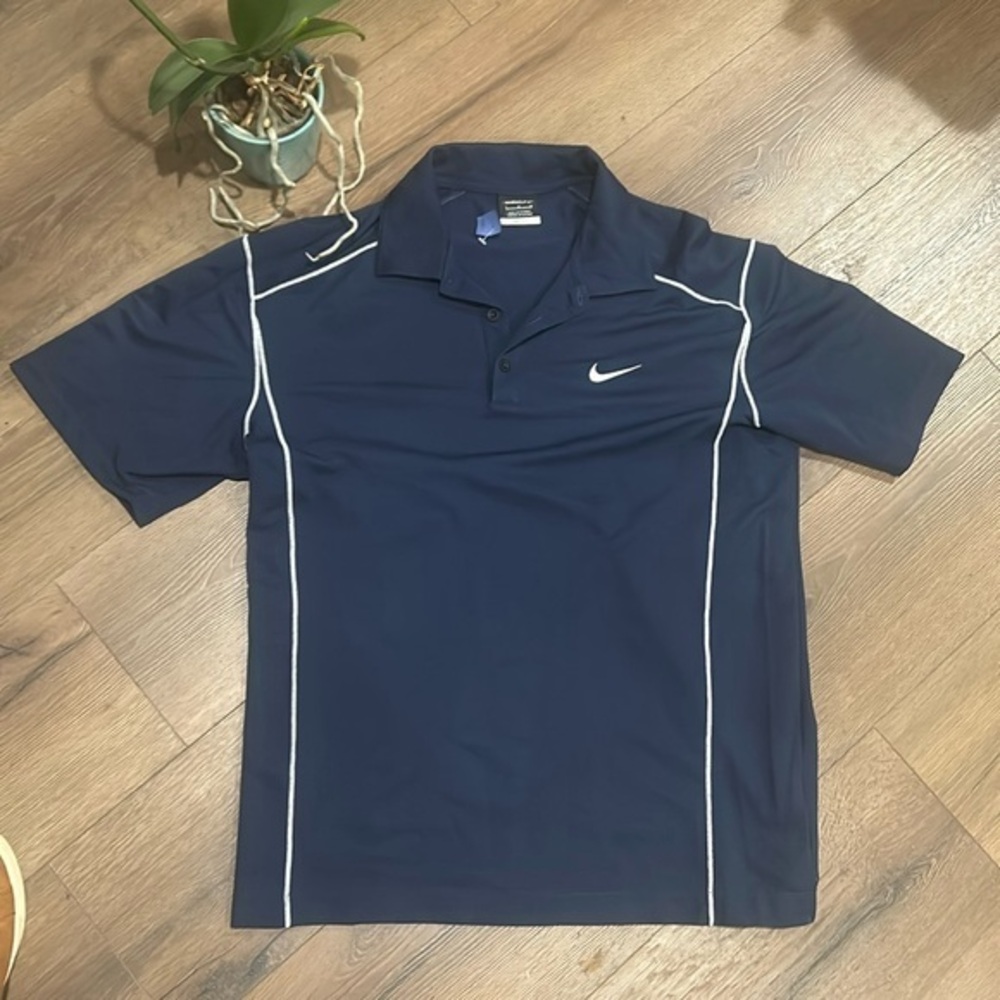 Nike Golf Shirt ! Men’s ! Large !!